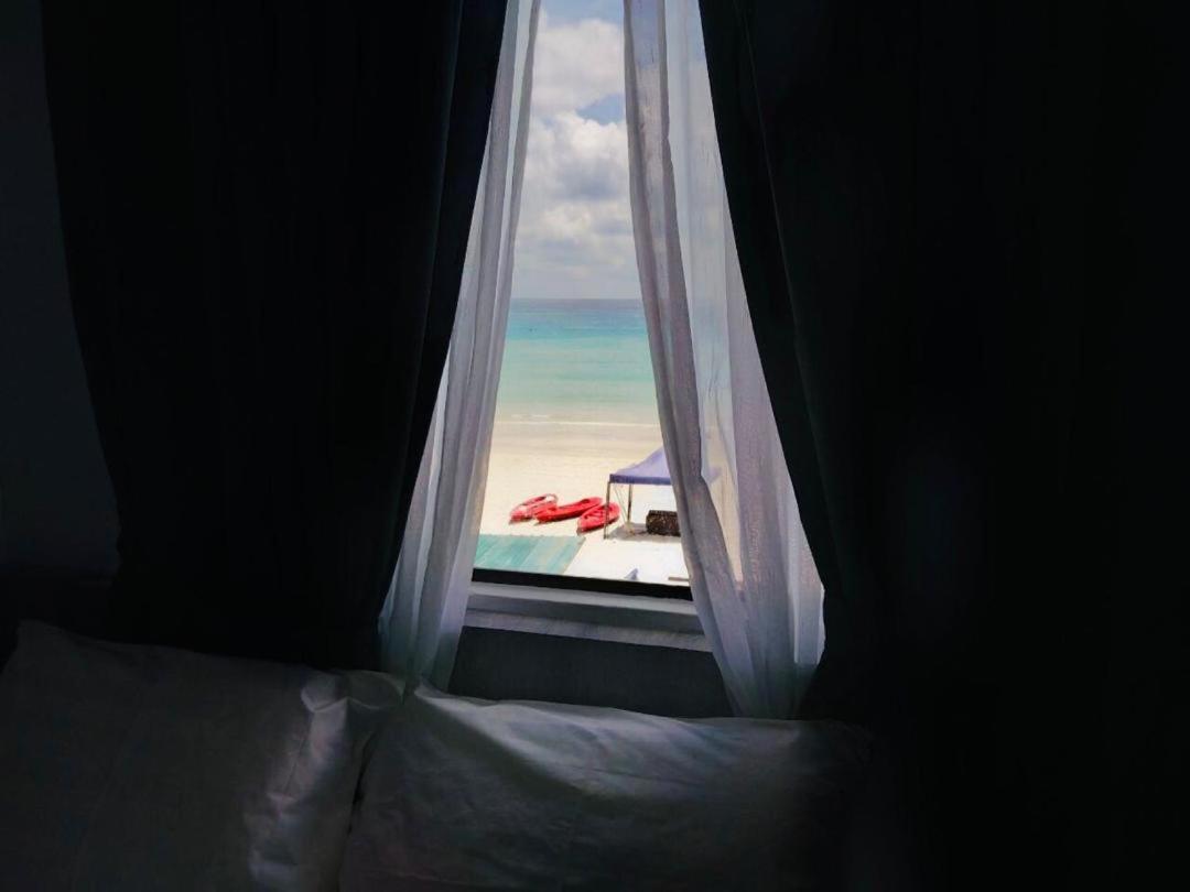 The Room Perhentian - Long Beach Kampung Kuala Besut Kültér fotó